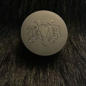 NEW- KVD setting powder